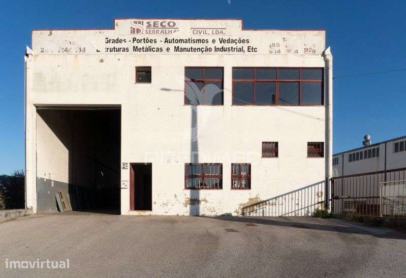 Pavilhão Industrial com Excelente Localização e Potencial de Expansão - Grande imagem: 2/6