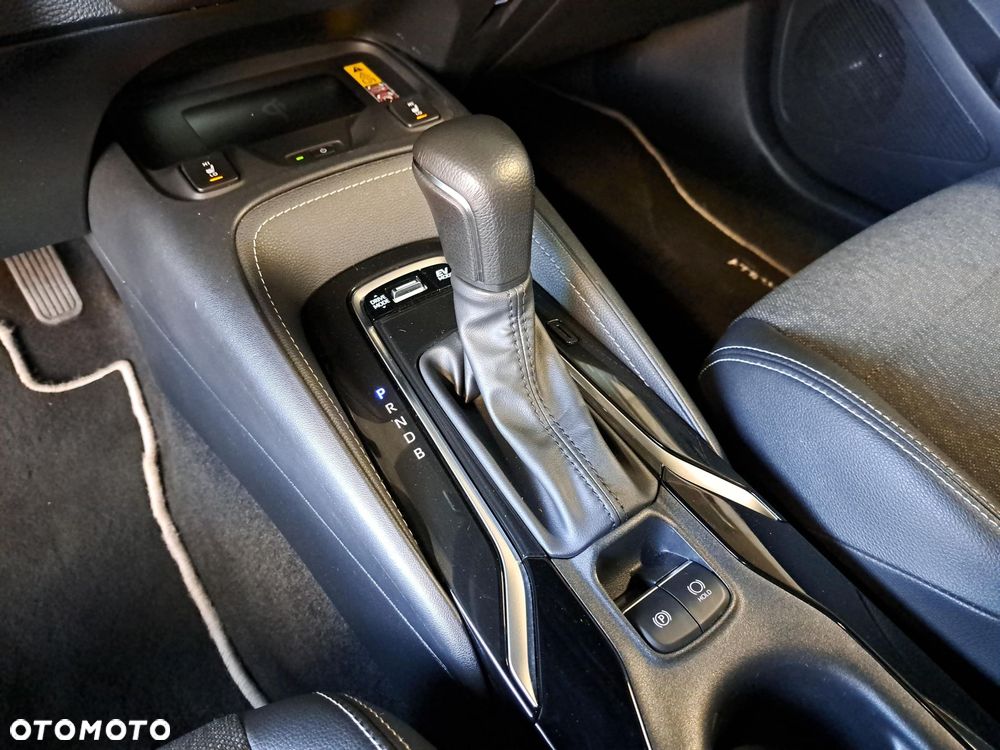 Toyota Corolla 1.8 Hybrid Style - 29