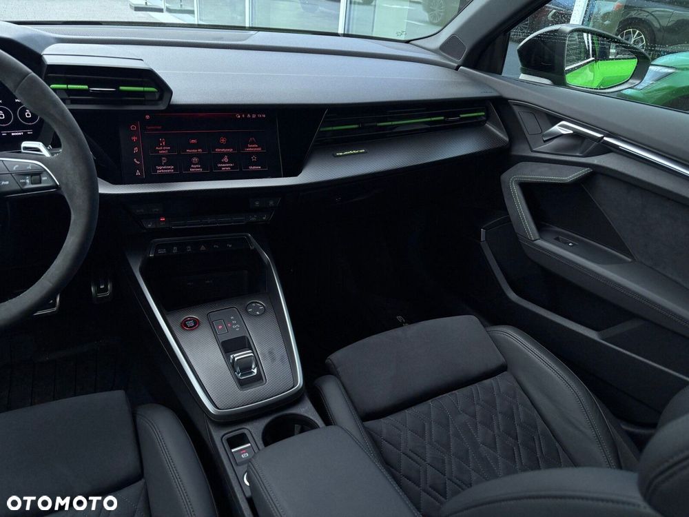 Audi RS3 Sportback - 17