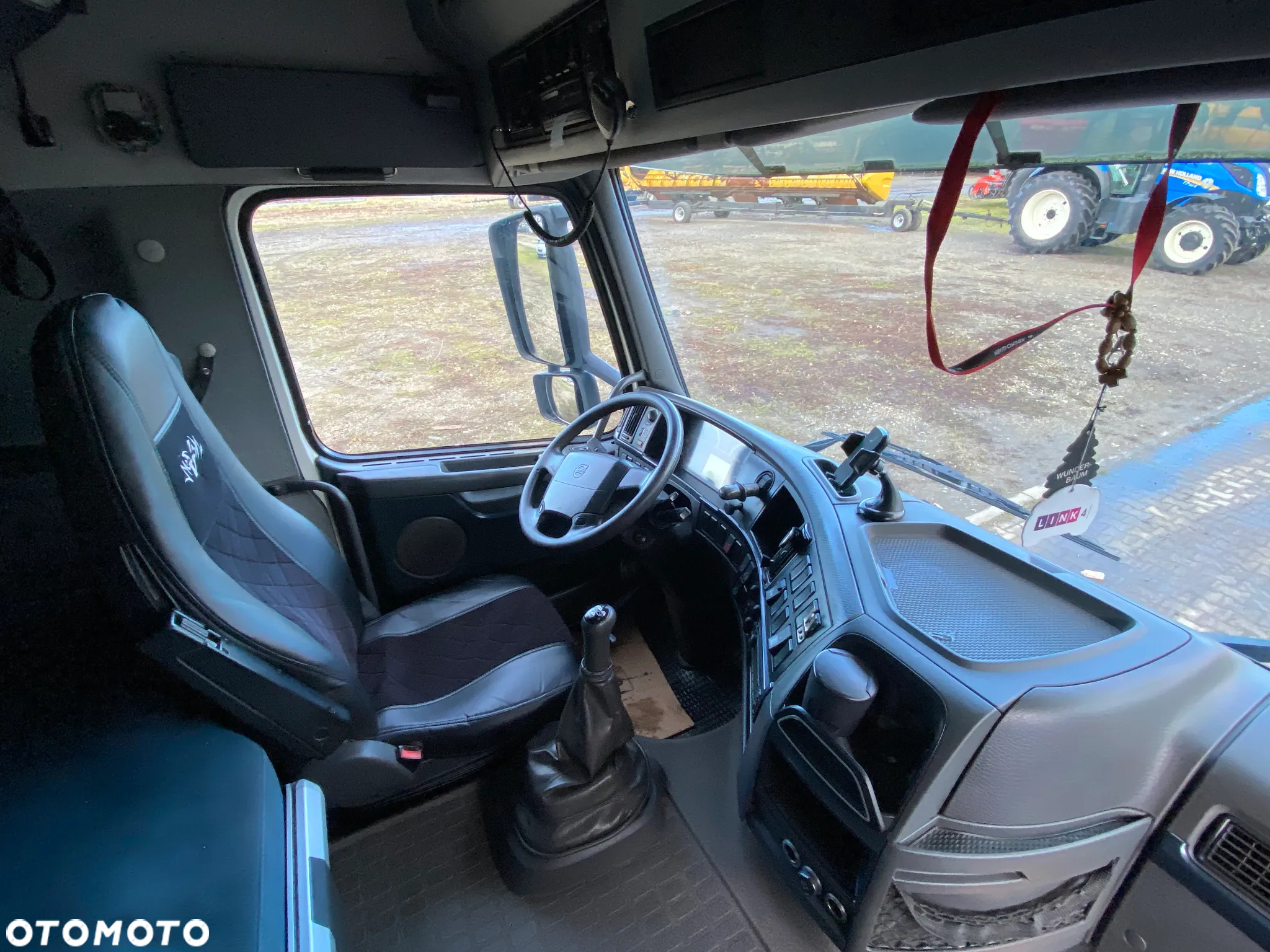 Volvo FH4XT z naczepą Berger N-34 - 17