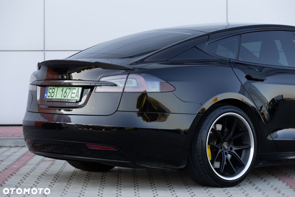 Tesla Model S - 17