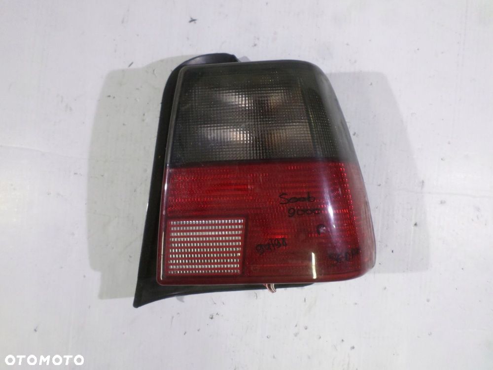 LAMPA TYŁ PRAWA SAAB 9000