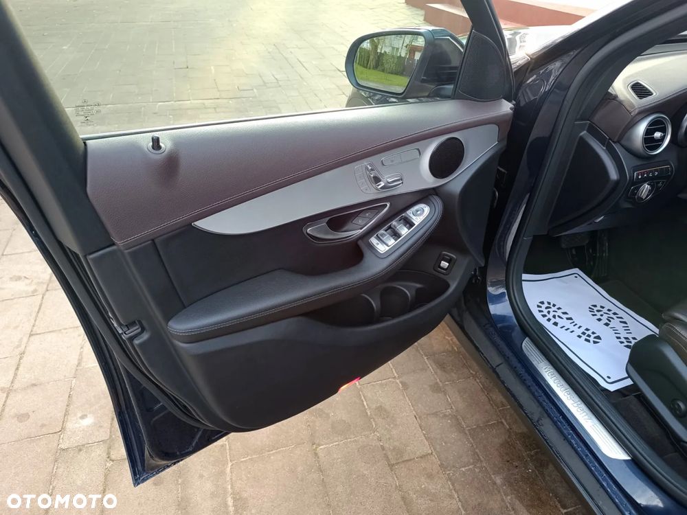 Mercedes-Benz GLC - 25