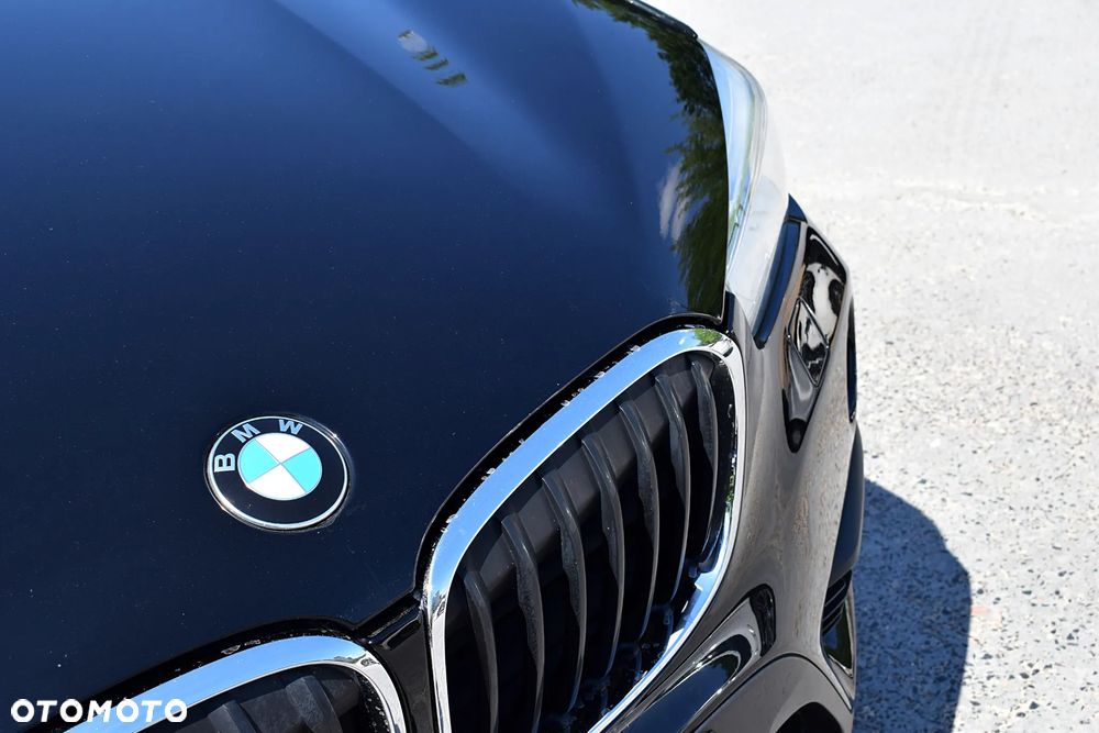 BMW X1 xDrive20i Advantage - 24
