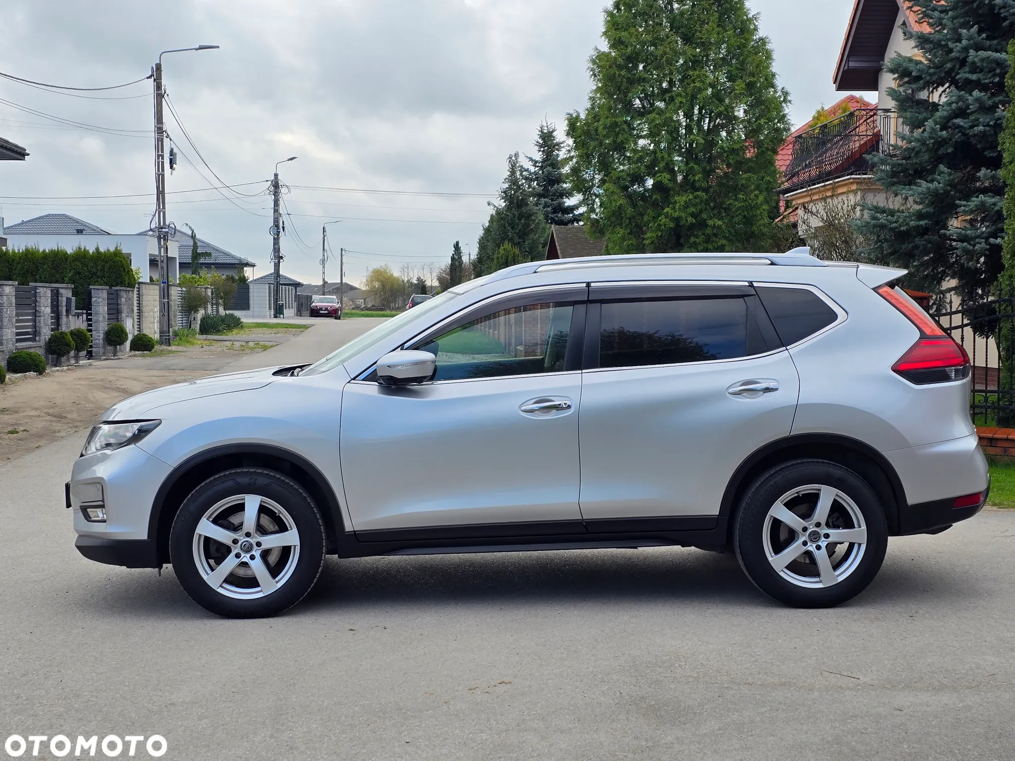 Nissan X-Trail 2.0 dCi ALL-MODE 4x4i Xtronic Tekna - 4