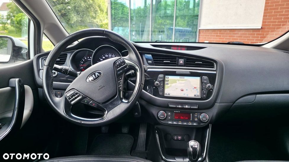 Kia Ceed 1.6 CRDi 136 ISG Spirit - 15