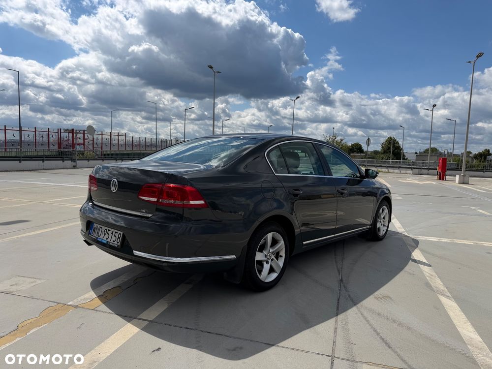 Volkswagen Passat 1.4 TSI BMT Comfortline DSG - 4