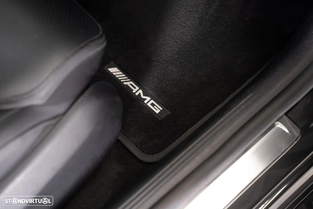 Mercedes-Benz C 300 e AMG Line - 46