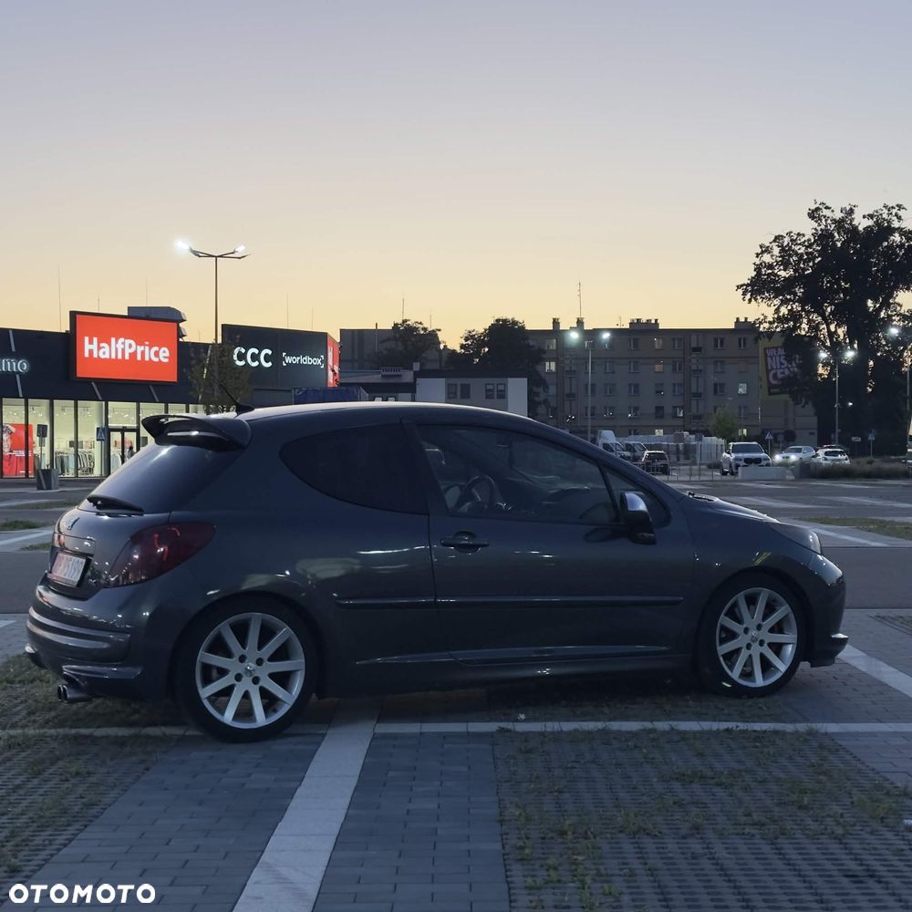 Peugeot 207 - 22