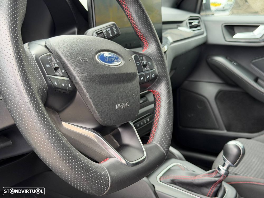 Ford Focus 1.0 EcoBoost MHEV ST-Line - 9