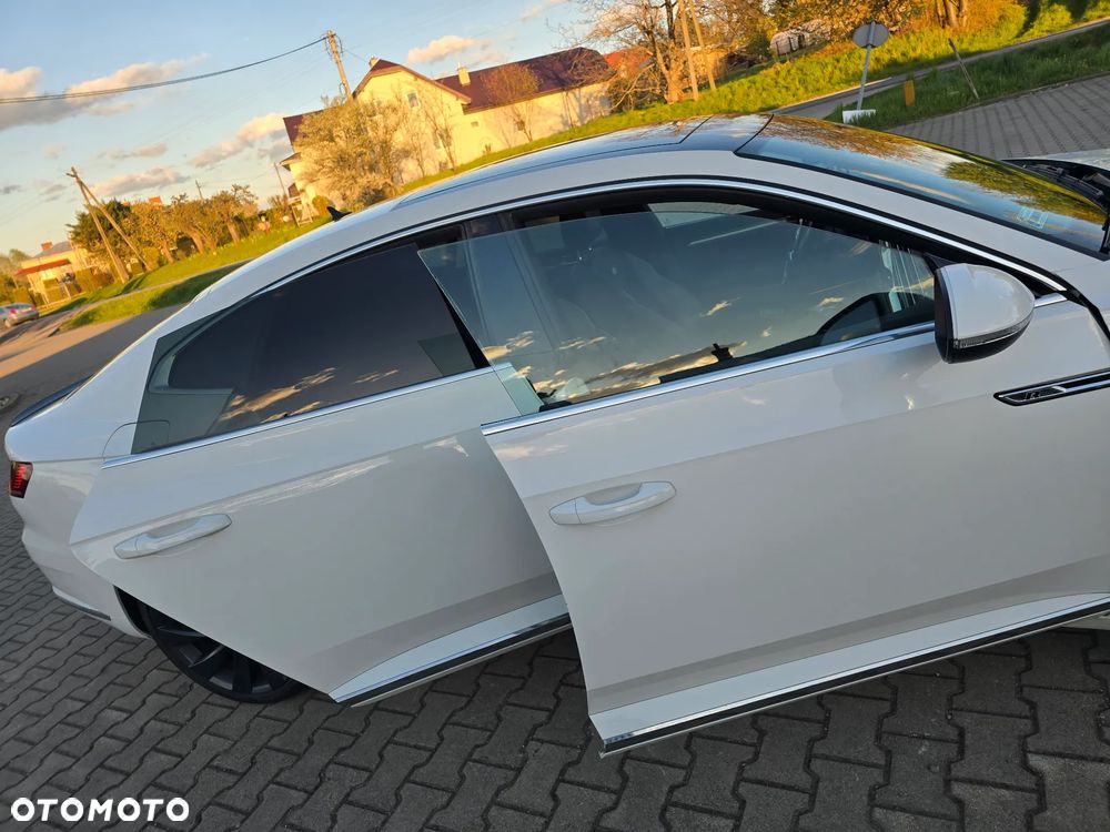Volkswagen Arteon 2.0 TDI Bi-Turbo SCR 4Mot R-Line DSG - 3