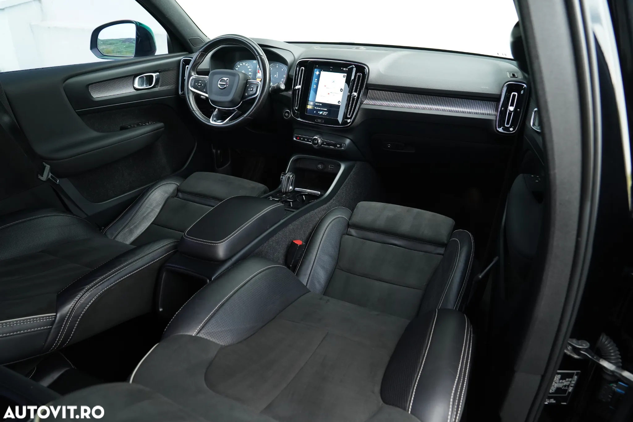 Volvo XC 40 D4 AWD Geartronic R-Design - 13