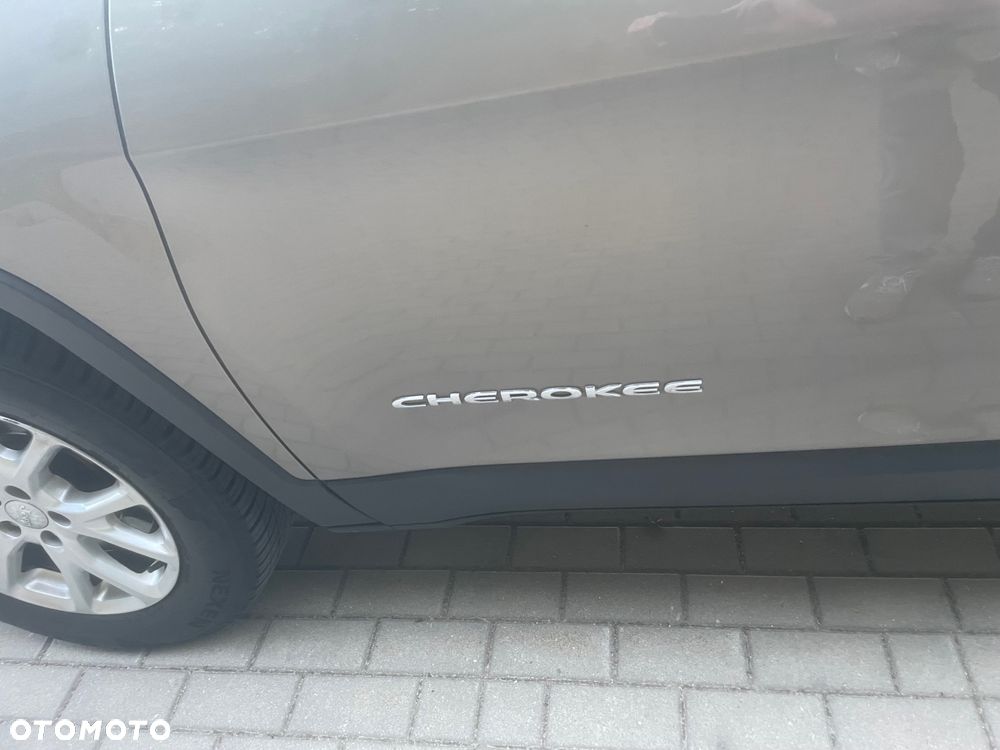 Jeep Cherokee 2.0 MJD 4x2 Longitude EU6 - 23