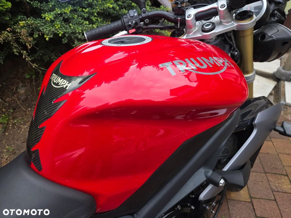 Triumph Street Triple - 7