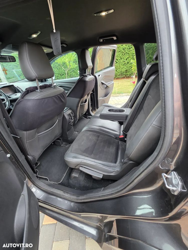 Ford Kuga 2.0 TDCi 4x2 ST-Line - 9