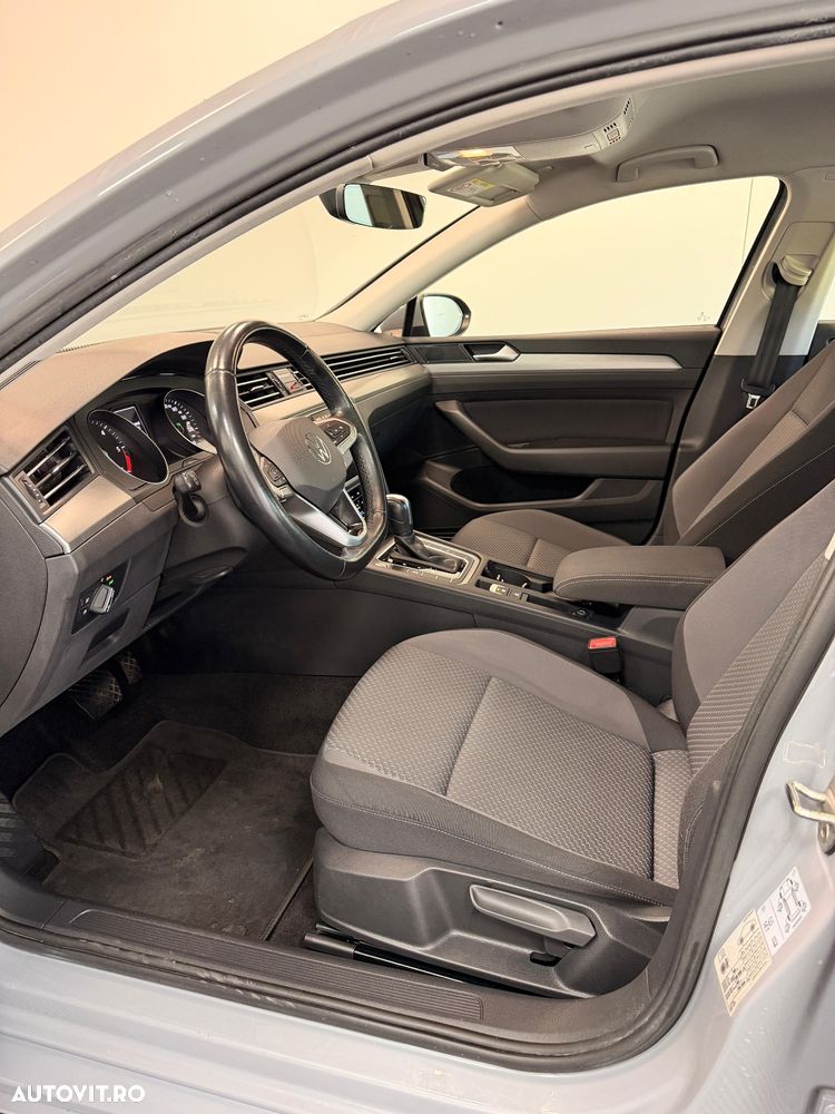 Volkswagen Passat 2.0 TDI DSG Comfortline - 12