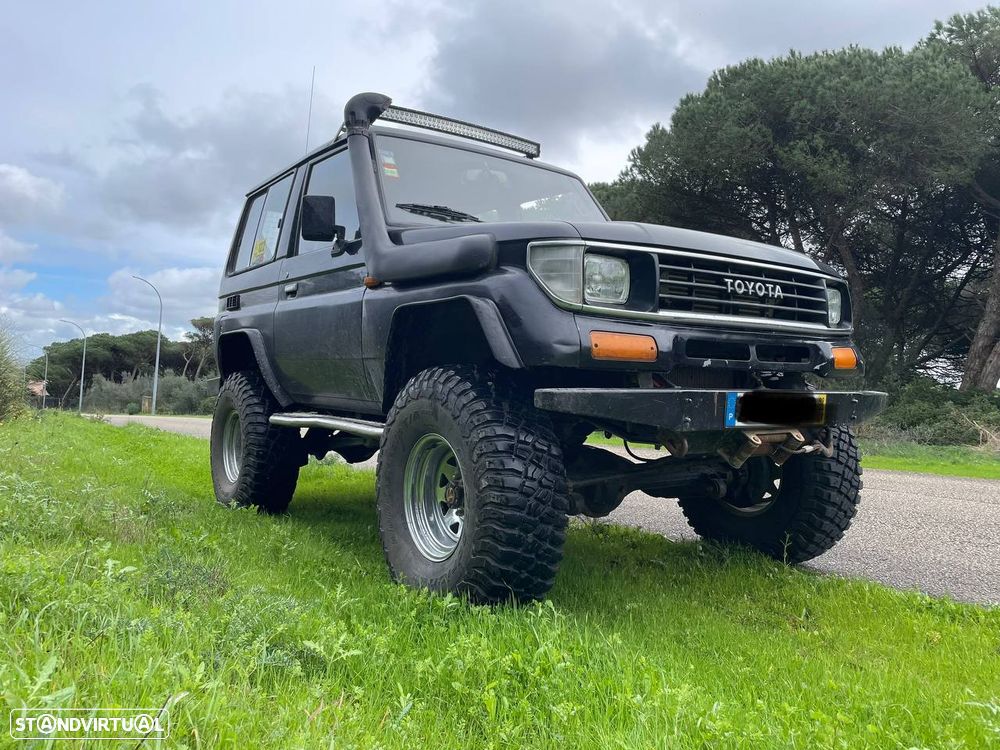 Toyota Land Cruiser - 5