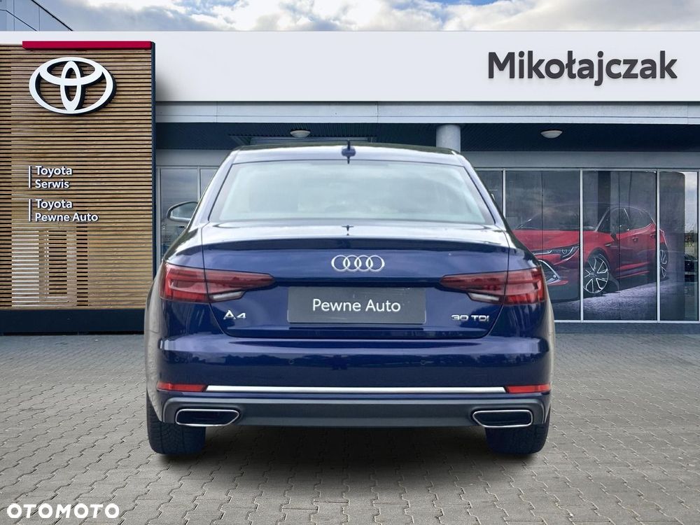 Audi A4 Limousine - 8