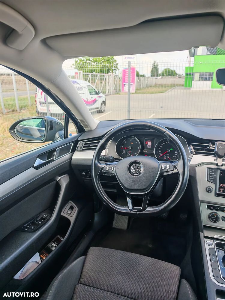 Volkswagen Passat 2.0 TDI DSG Highline - 9