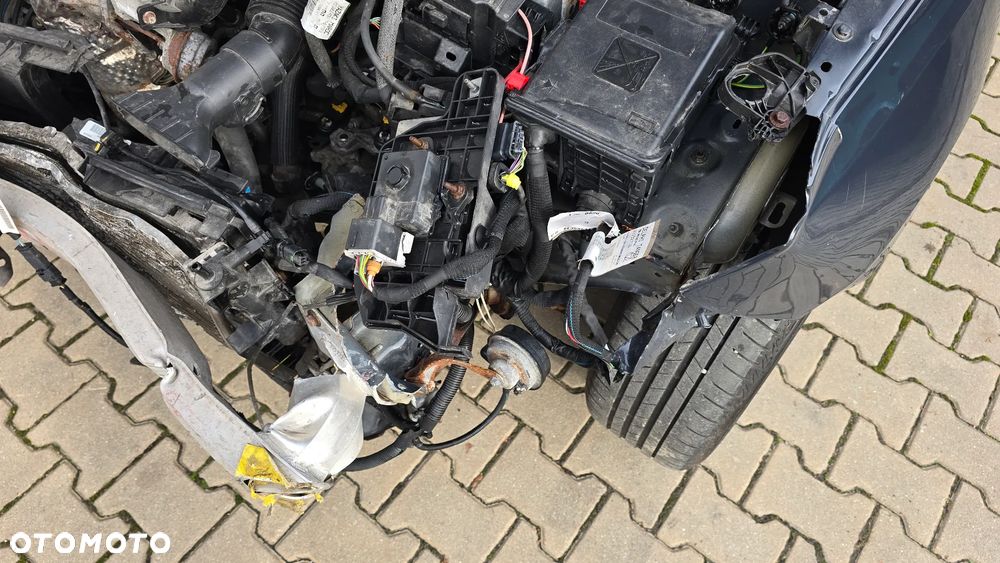 Peugeot 308 130 e-THP Stop & Start Access - 19