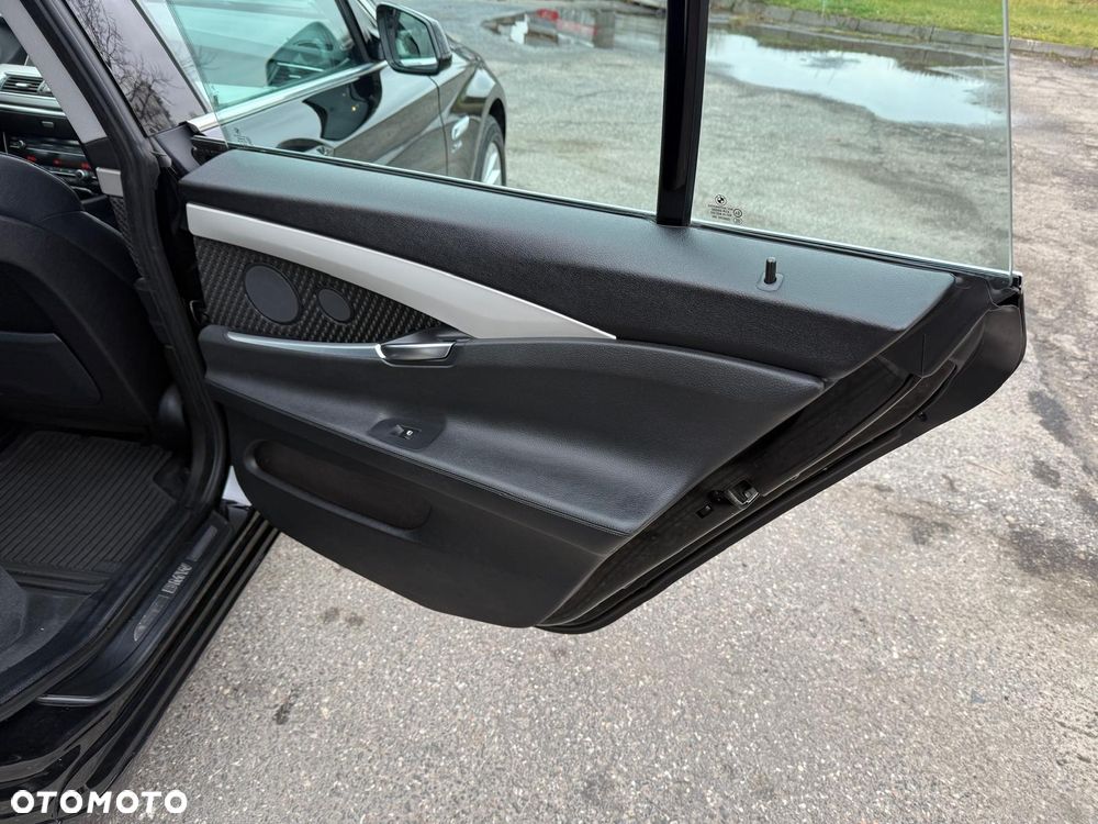 BMW Seria 5 535i xDrive - 22
