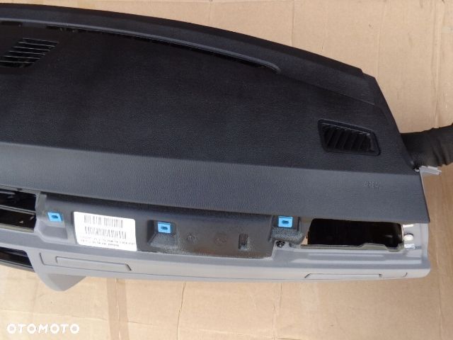 DESKA KONSOLA KOKPIT KUBKI BMW E90 E91 E92 EUROPA IGŁA - 7