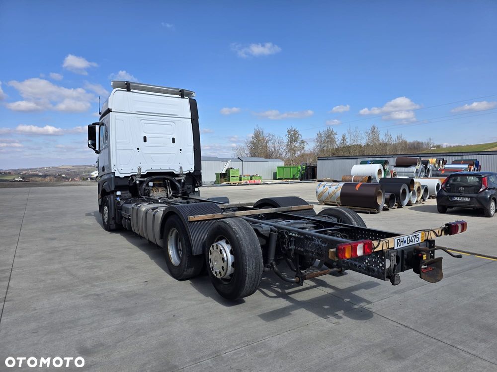 Mercedes-Benz ACTROS - 11