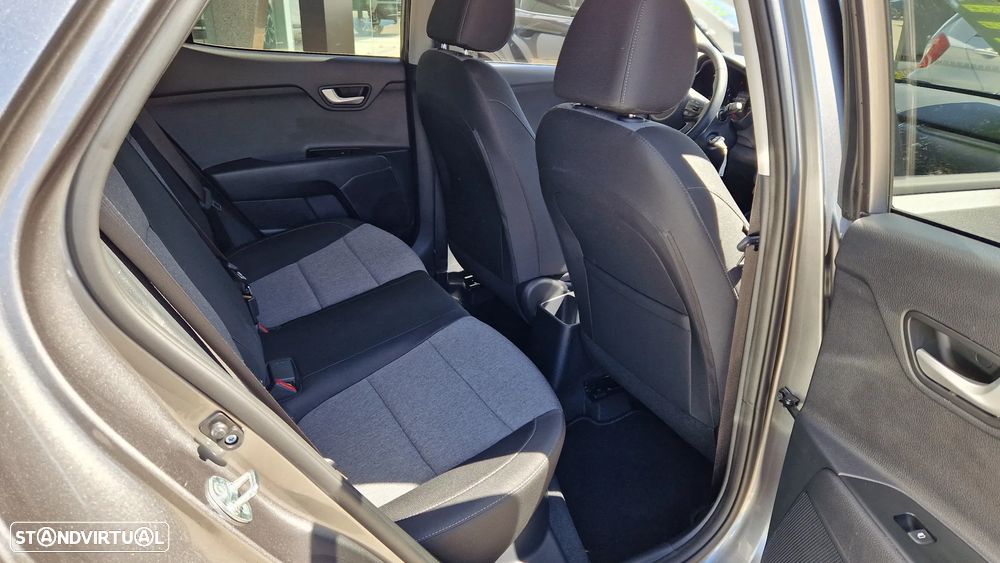 Kia Stonic 1.2 MPi Dynamic - 16