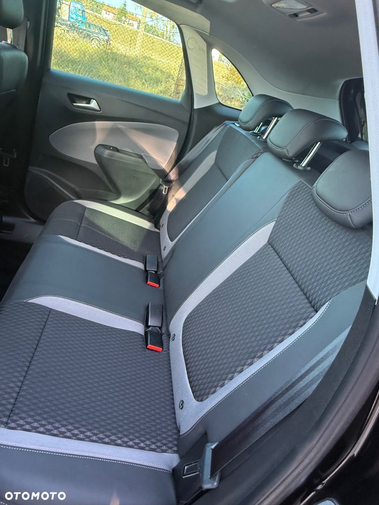 Opel Crossland X - 16