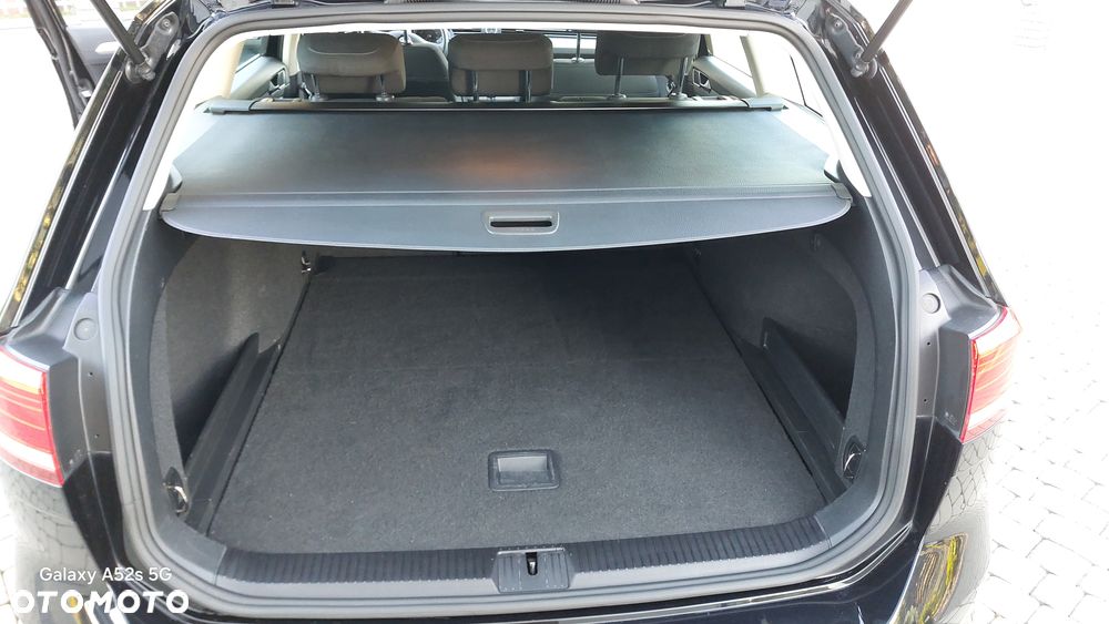 Volkswagen Passat 2.0 TDI SCR Comfortline - 25