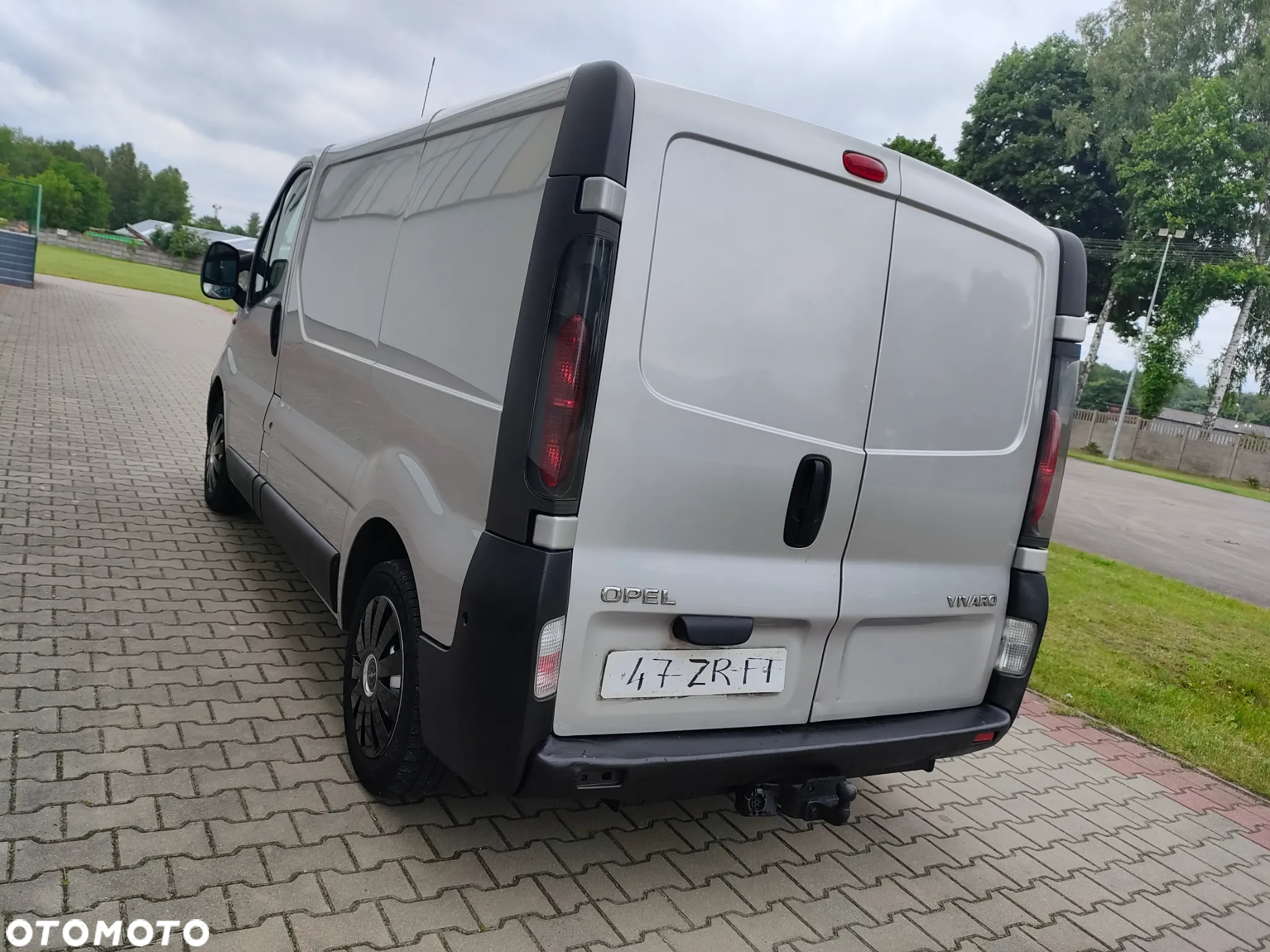 Opel Vivaro - 11