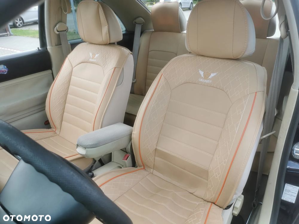 Volkswagen New Beetle - 7