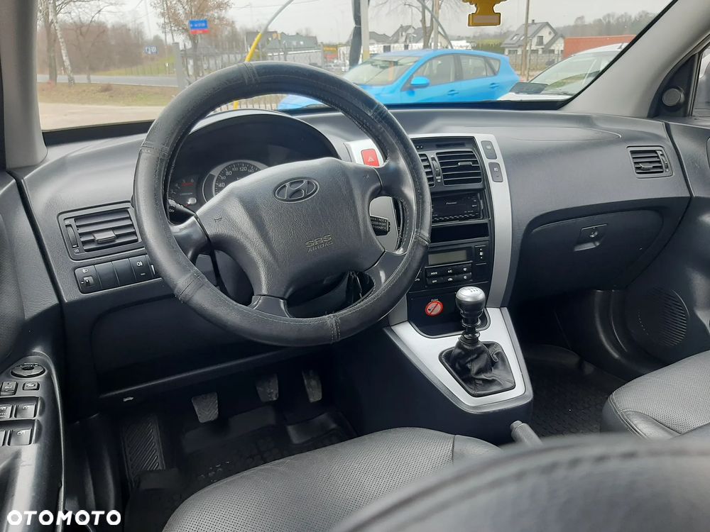 Hyundai Tucson 2.0 CRDi VGT 2WD GLS - 25