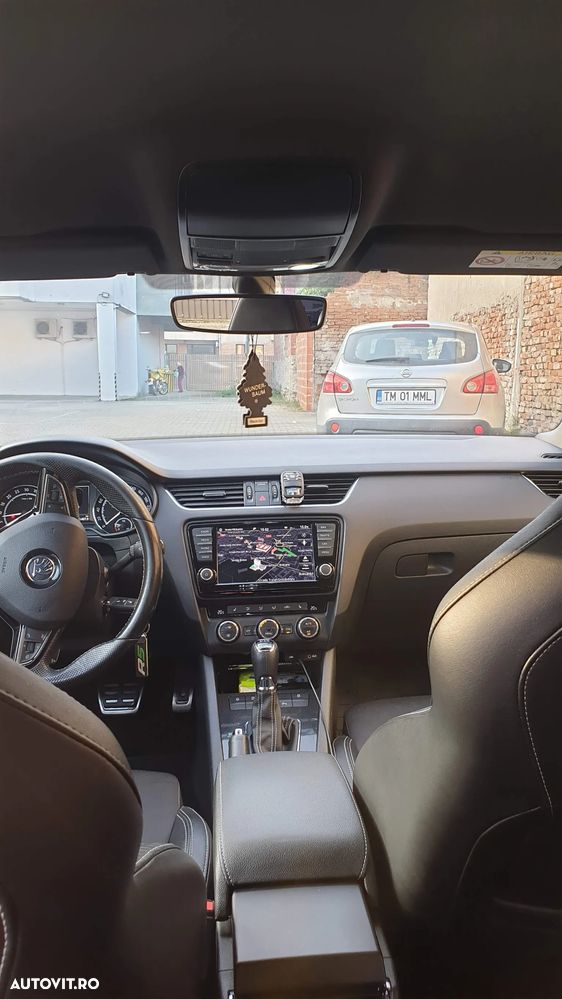 Skoda Octavia 2.0 TDI DSG RS - 4