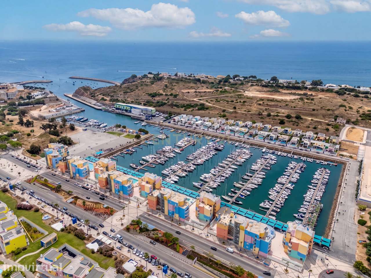 T0+1 Renovado com Armazém de 105 m² e Logradouro Privado em Albufeira - Grande imagem: 5/25