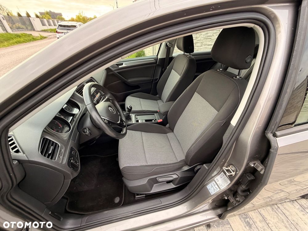 Volkswagen Golf 1.6 TDI BlueMotion Comfortline - 19