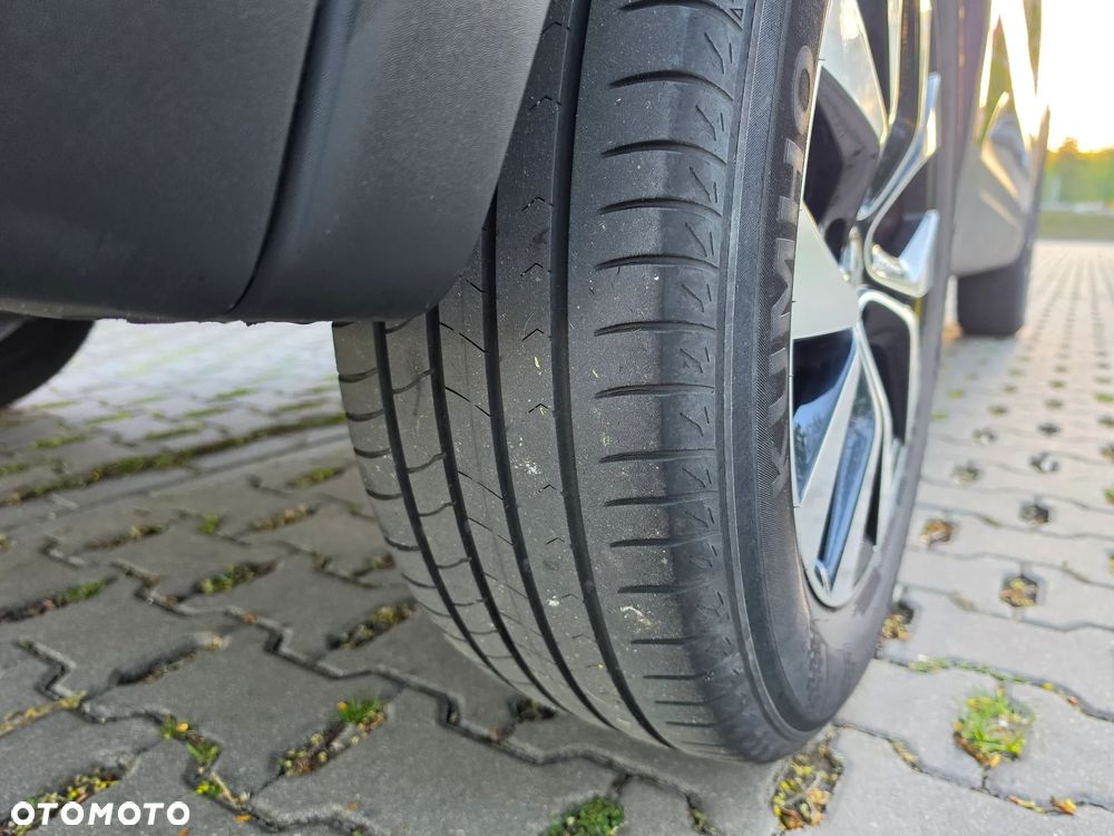 Renault Arkana 1.6 E-TECH Zen MMT - 28
