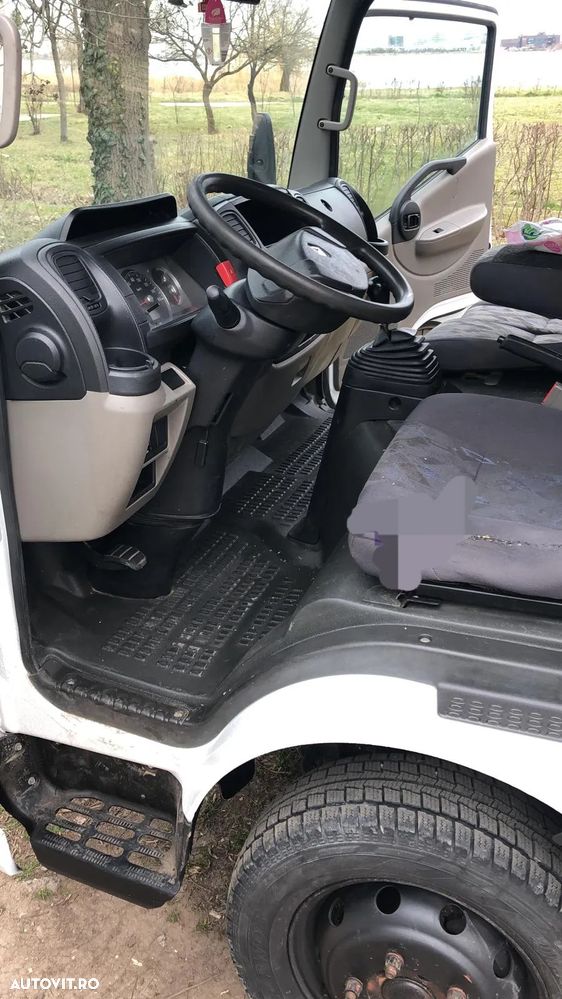 Renault Maxity - 5