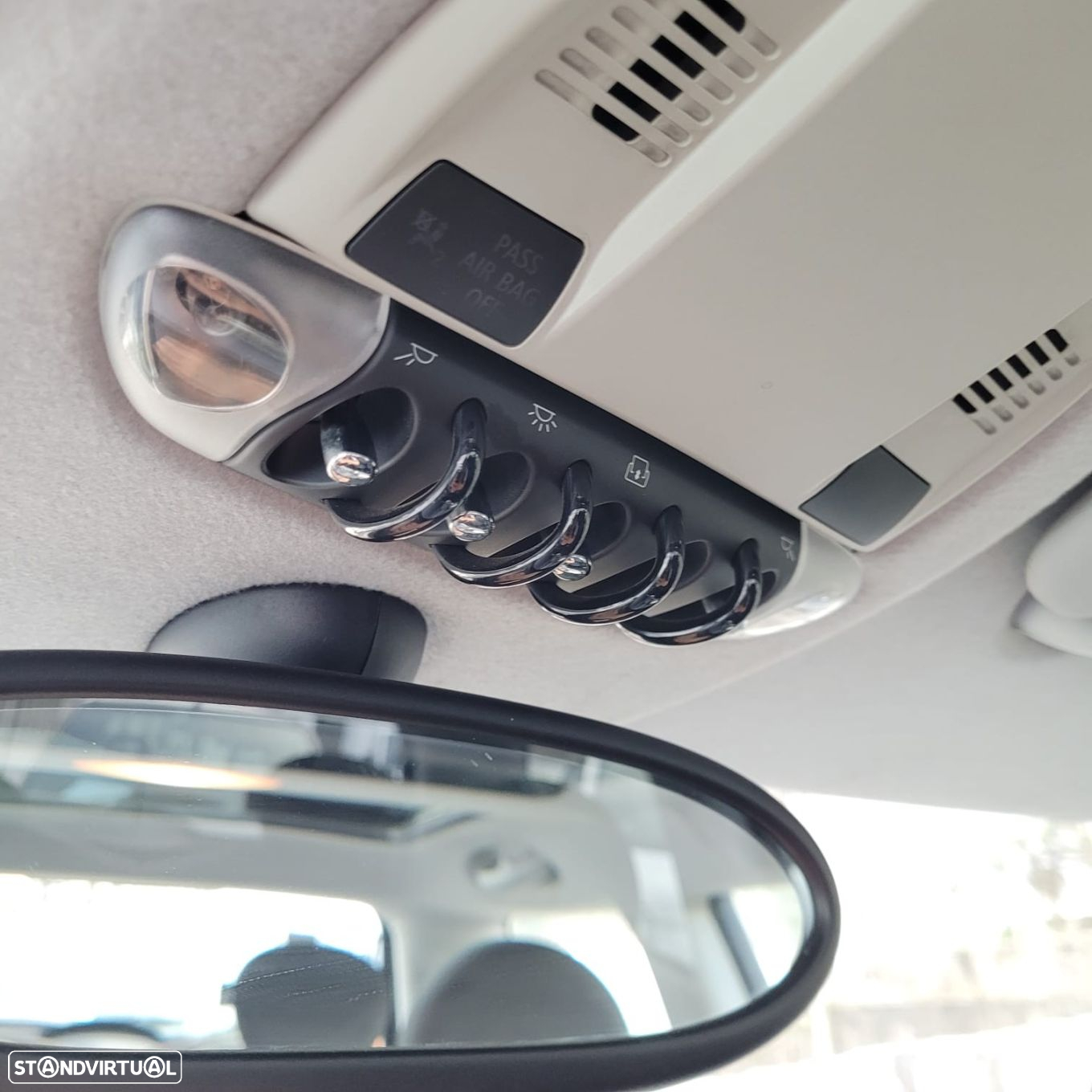 MINI 3 Portas One D - 18