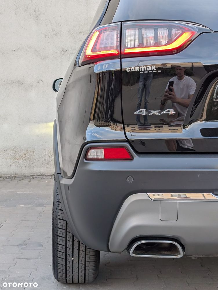 Jeep Cherokee - 11