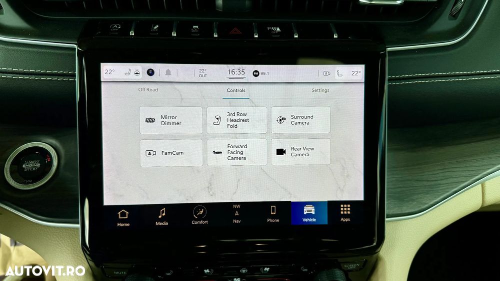 Jeep Grand Cherokee - 30