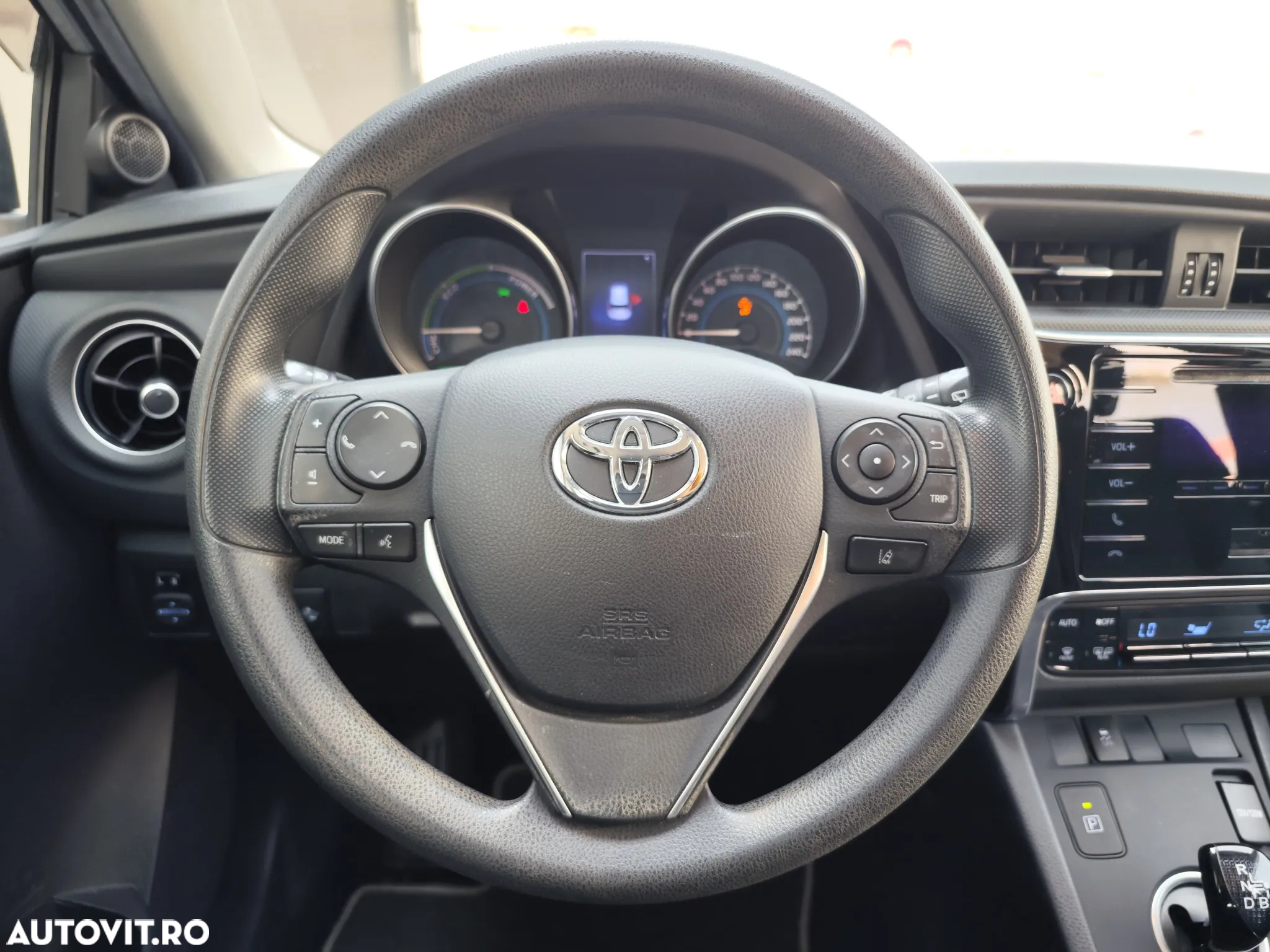 Toyota Auris - 16