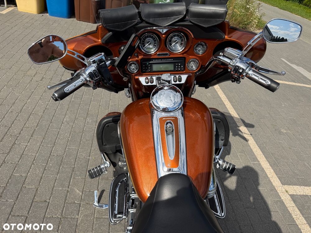 Harley-Davidson FLH Electra Glide - 22