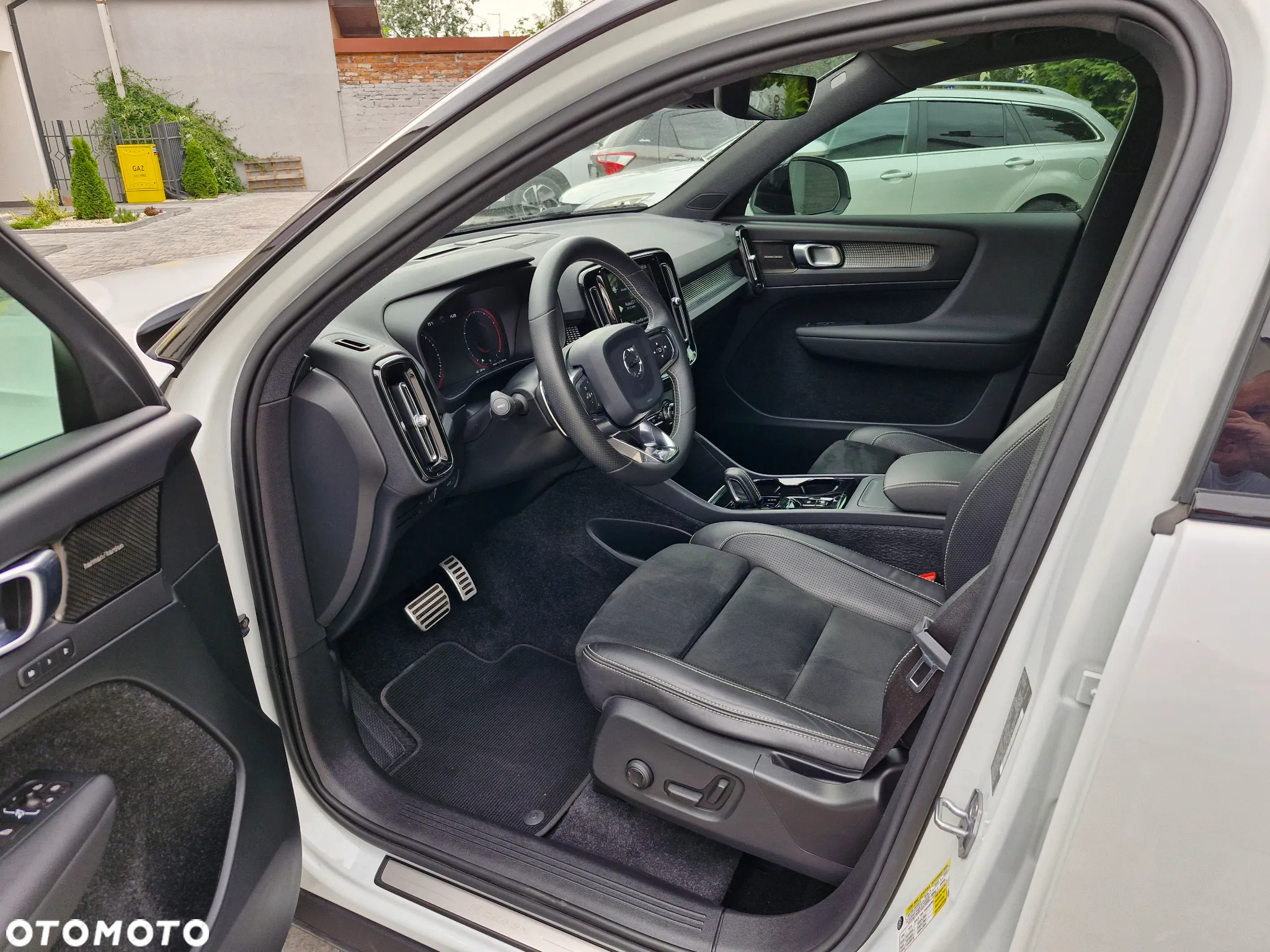 Volvo XC 40 T5 AWD R-Design - 12
