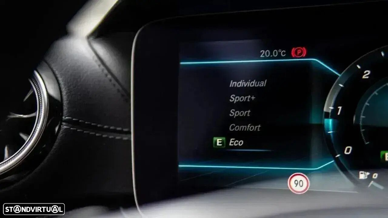 Mercedes-Benz E 220 - 51