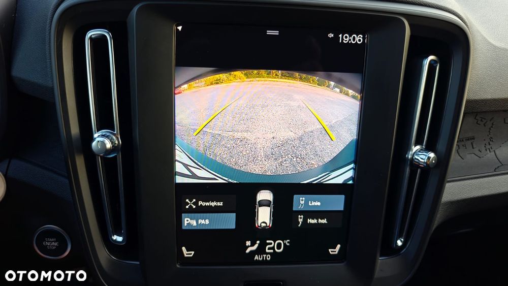 Volvo XC 40 T3 Momentum Pro - 17