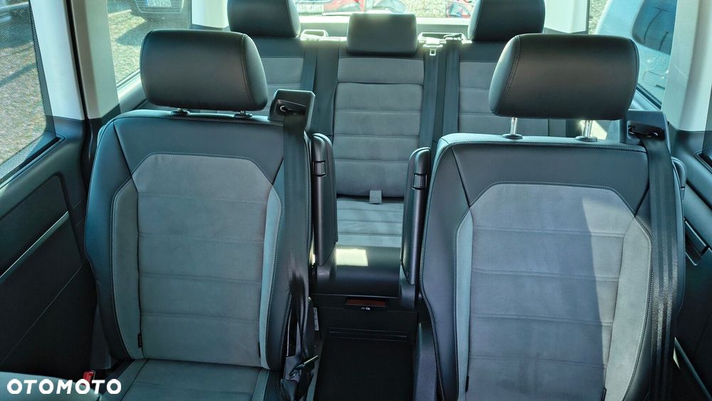 Volkswagen Multivan - 38