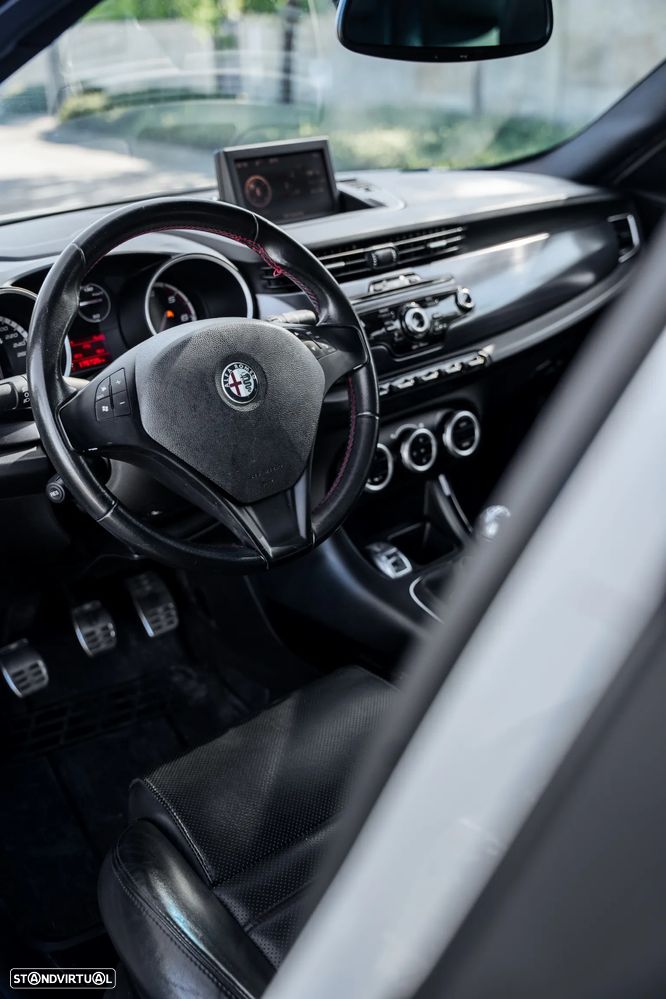 Alfa Romeo Giulietta 2.0 JTDM Distinctive - 23