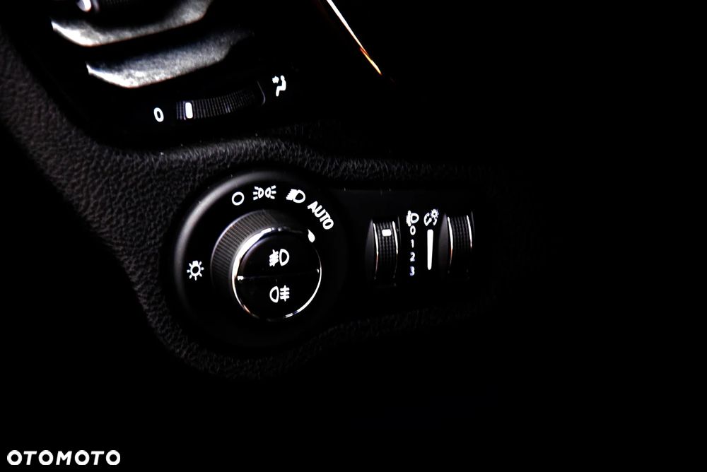 Fiat 500X 1.4 MultiAir Lounge DDCT - 22