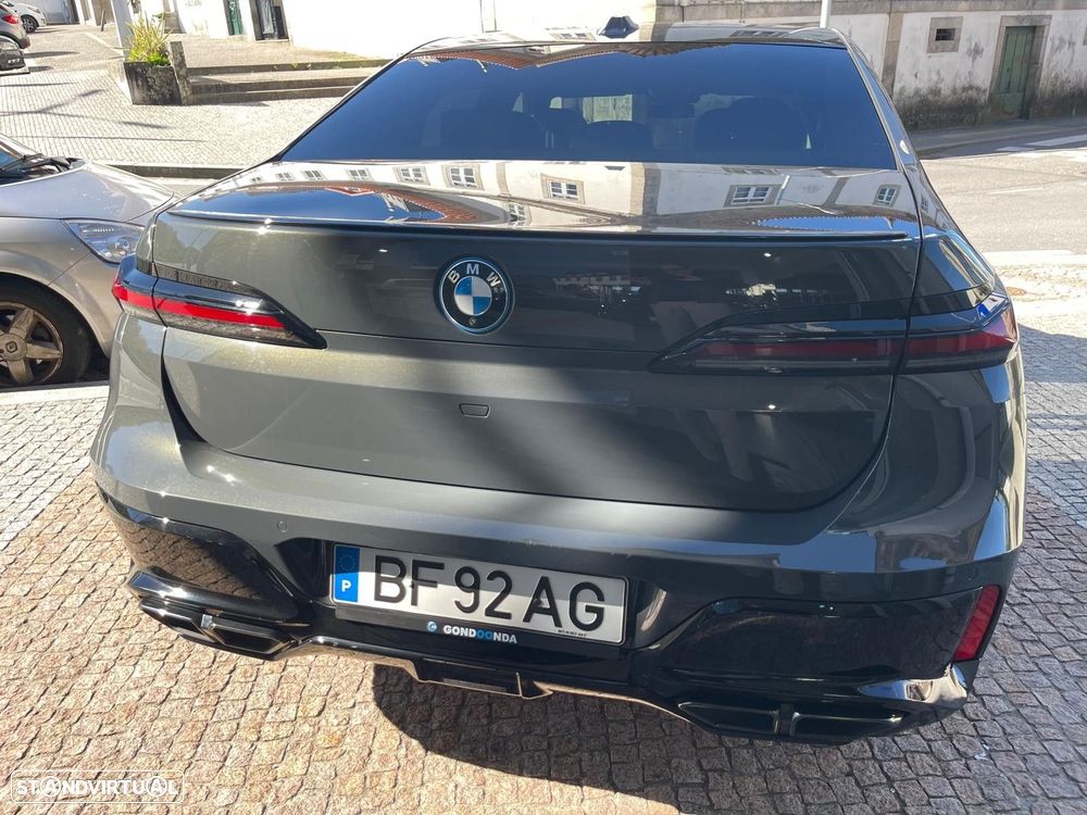 BMW 760 M760e xDrive - 9